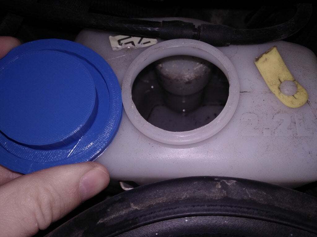 Free STL file Opel Corsa C Windshield Washer Bottle Cap 🍾 ・3D printable