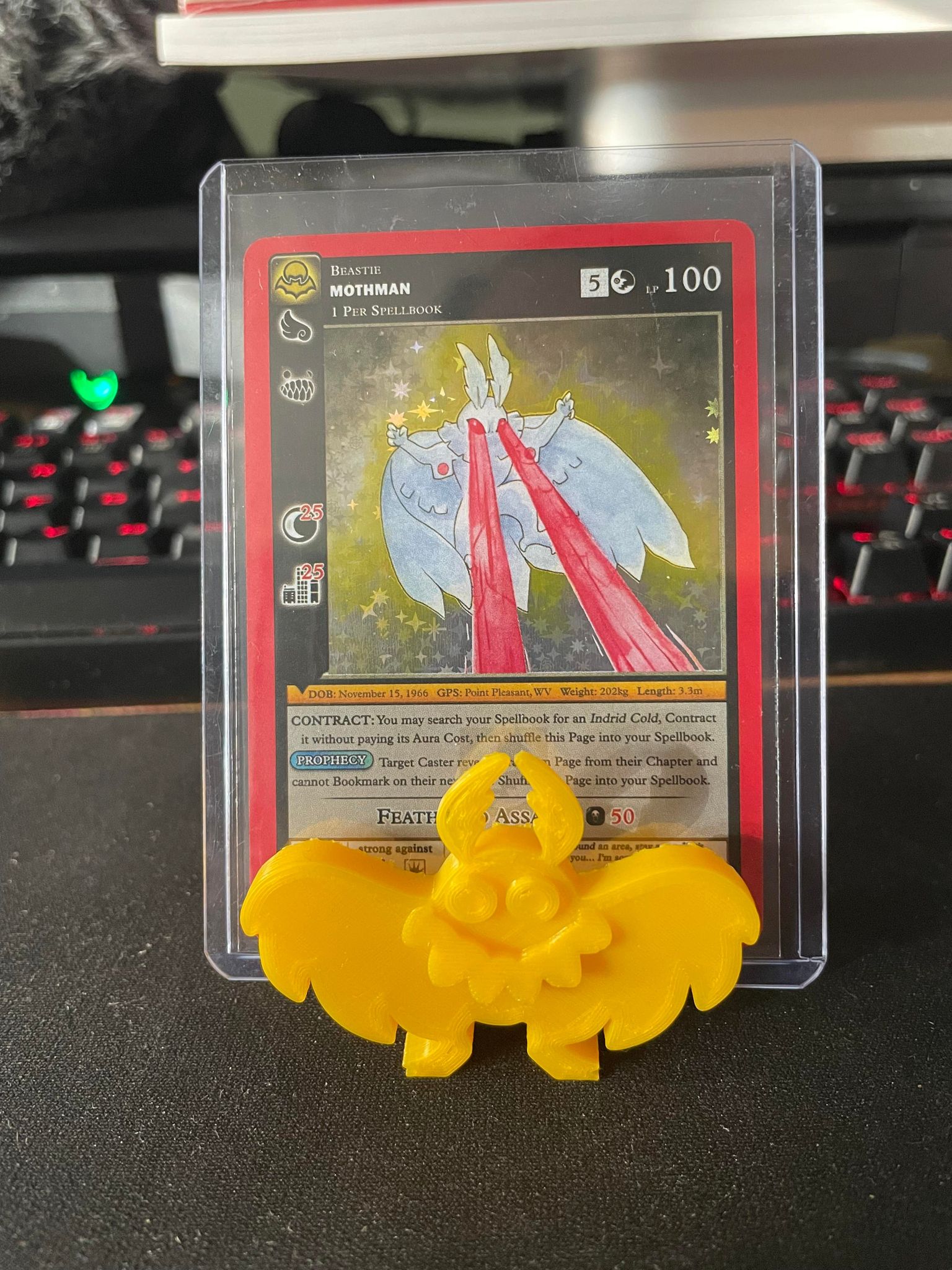 Mothman Card Display Stand - CGC PSA BCG PCG Toploader STL File for Cults Mothman Card Display Stand - CGC PSA BCG PCG Toploader STL File for Cults
