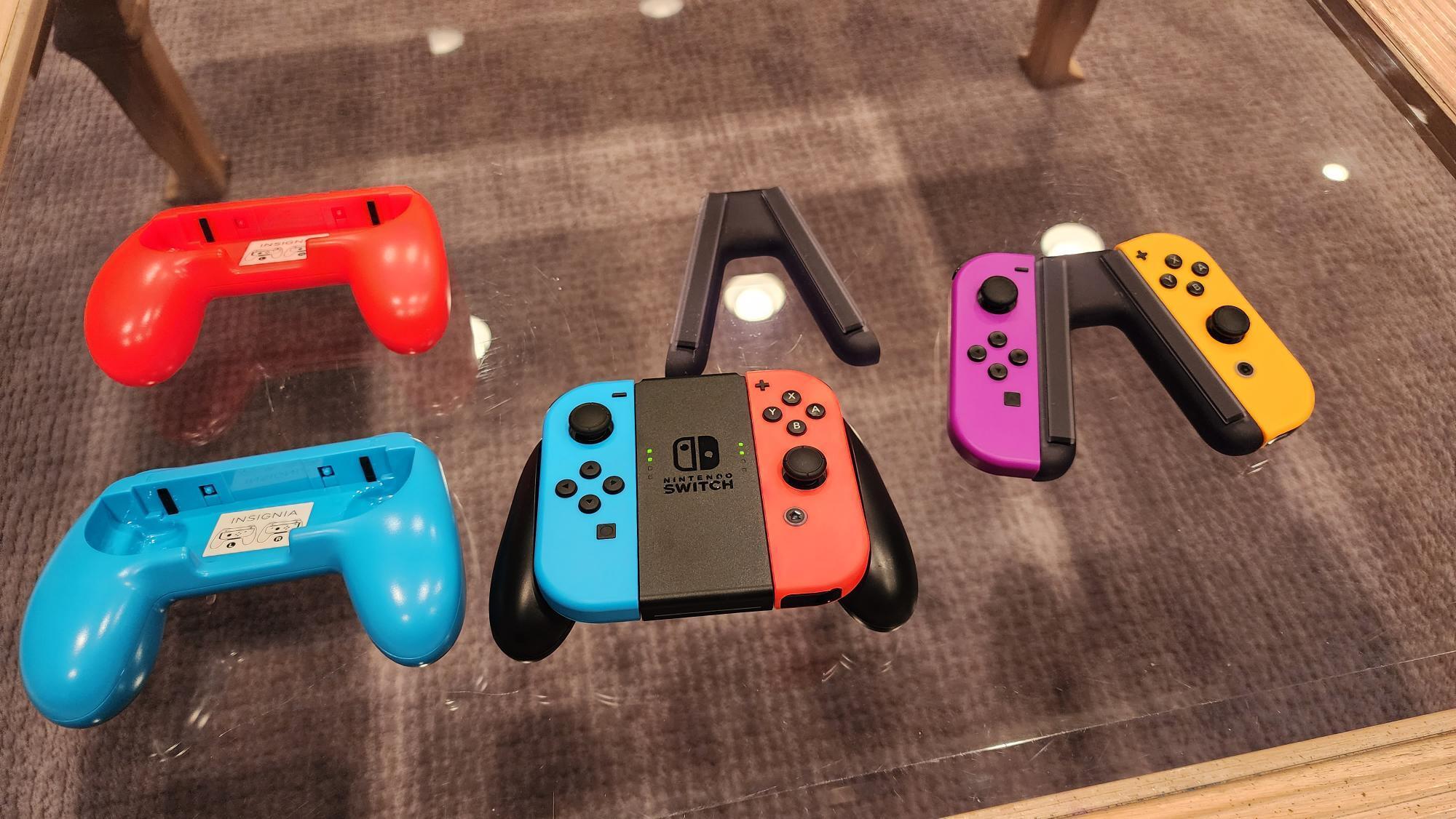3D printable Nintendo Switch Joy-con Grip (store the strap)・Cults