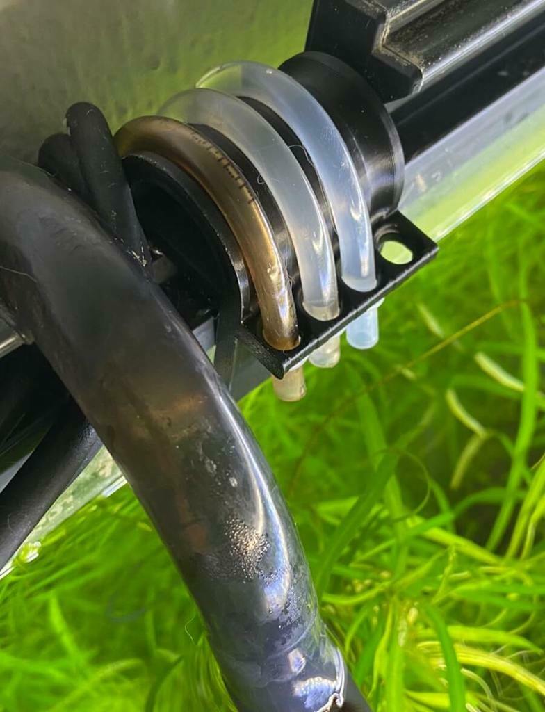 Free STL file Aquarium dosing tube holder 🐾 ・3D print object to download・Cults