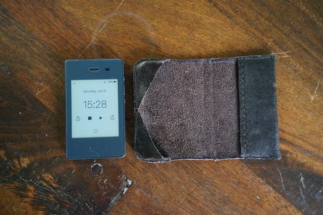 Free 3D file The Light Phone II Leather Case Template 📞 ・3D printable ...