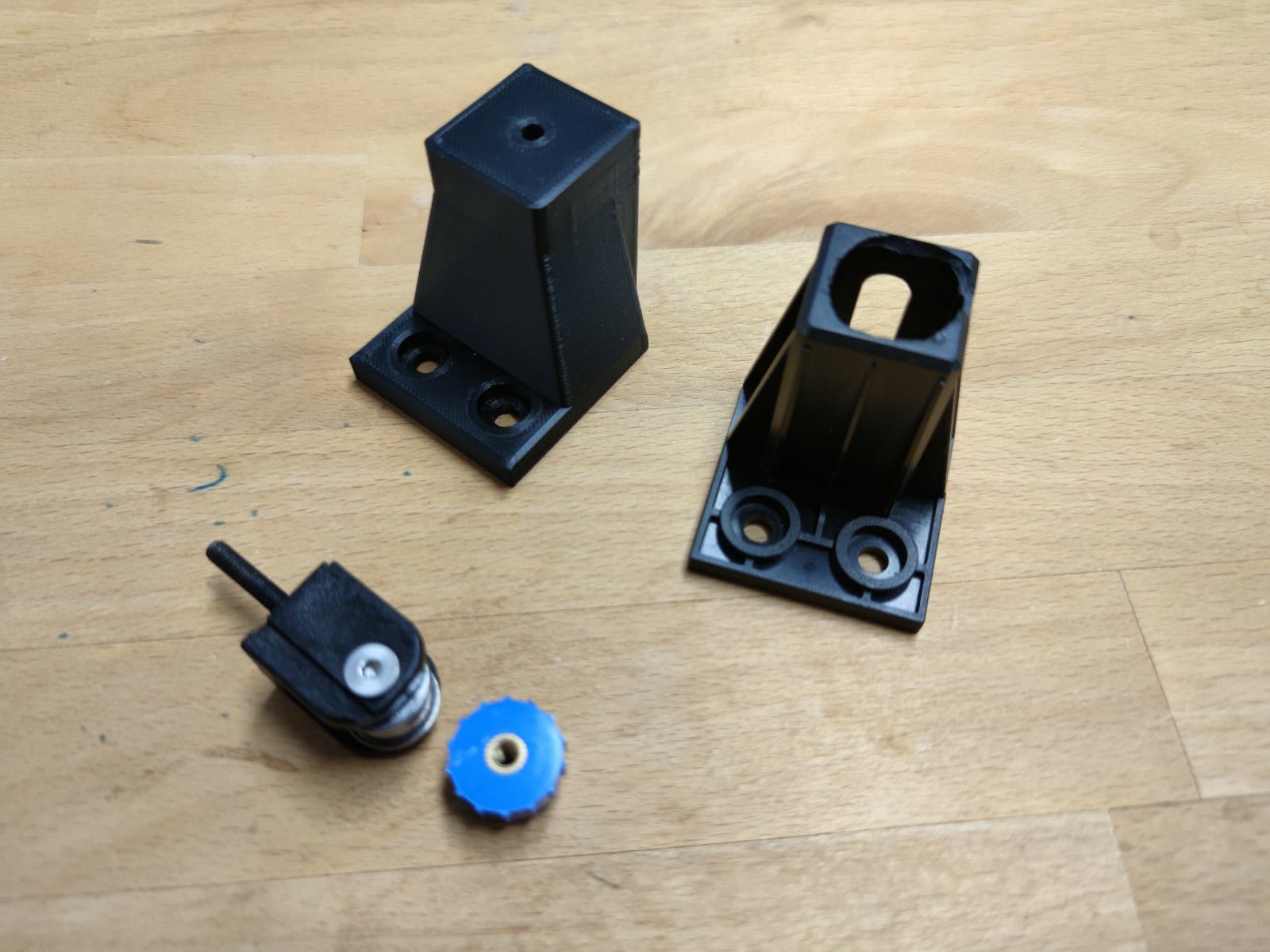 STL file Ender 3 V2 Belt tensioner spare part 🇨🇭 ・3D printable model to