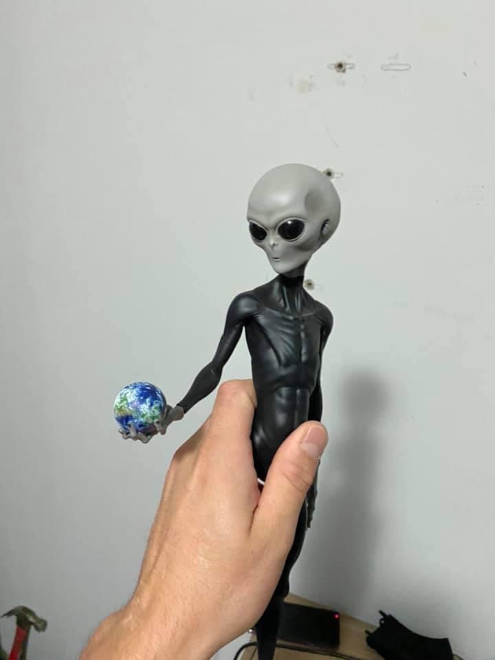 👽 Alien grey・ STL File for 3D printing・Cults