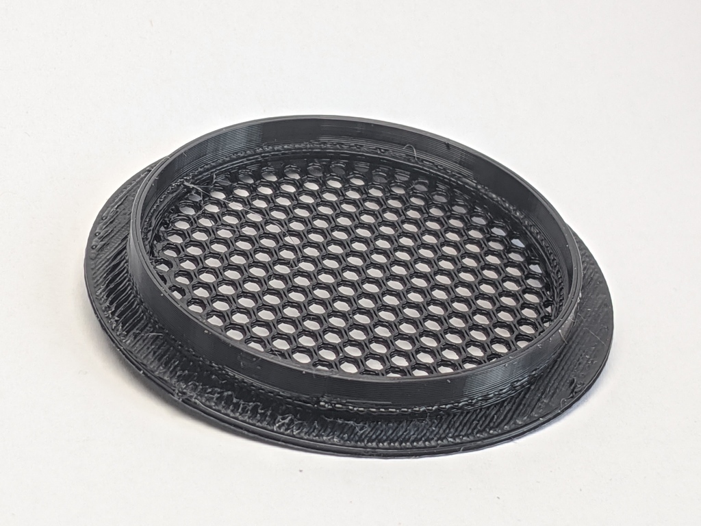 Free 3D file 50mm vent for vivarium 5mm deep 🦎・3D printable design to