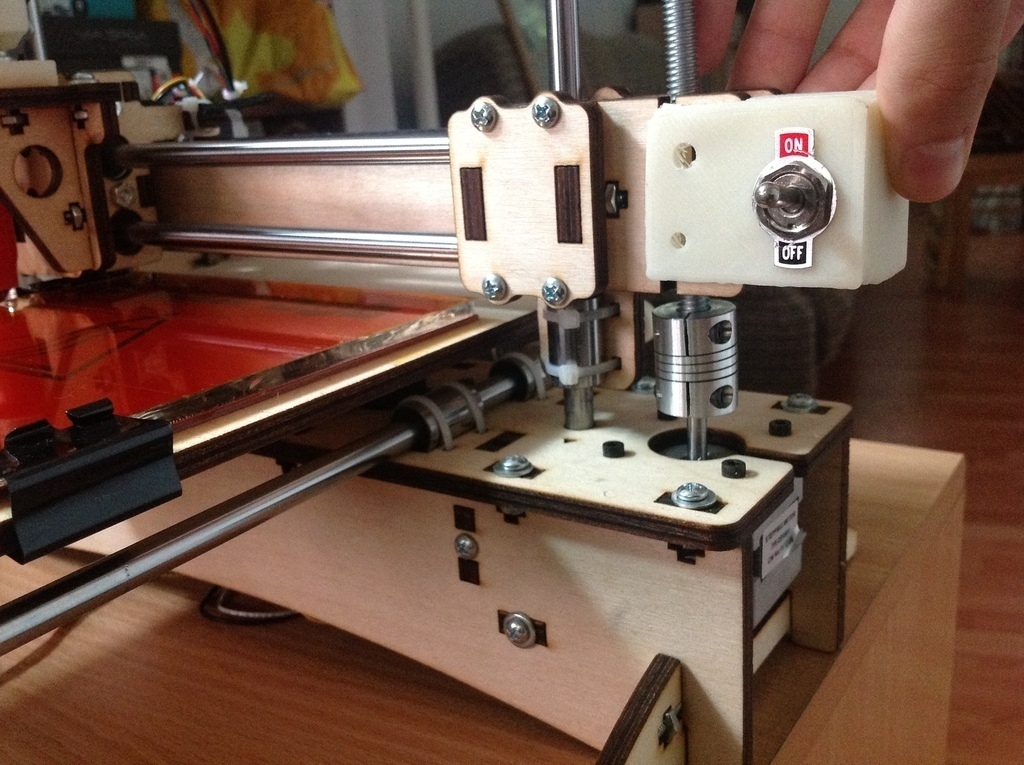 Pin Turbit 🧞♂️ Printrbot LC Switch Mount・Free 3D File for ・Cults