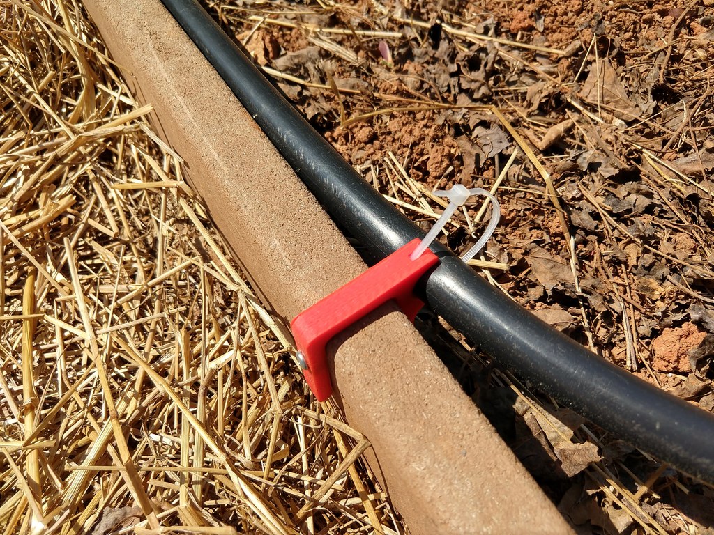 Free 3D file Drip Line Clamp 🗜️・3D printer design to download・Cults