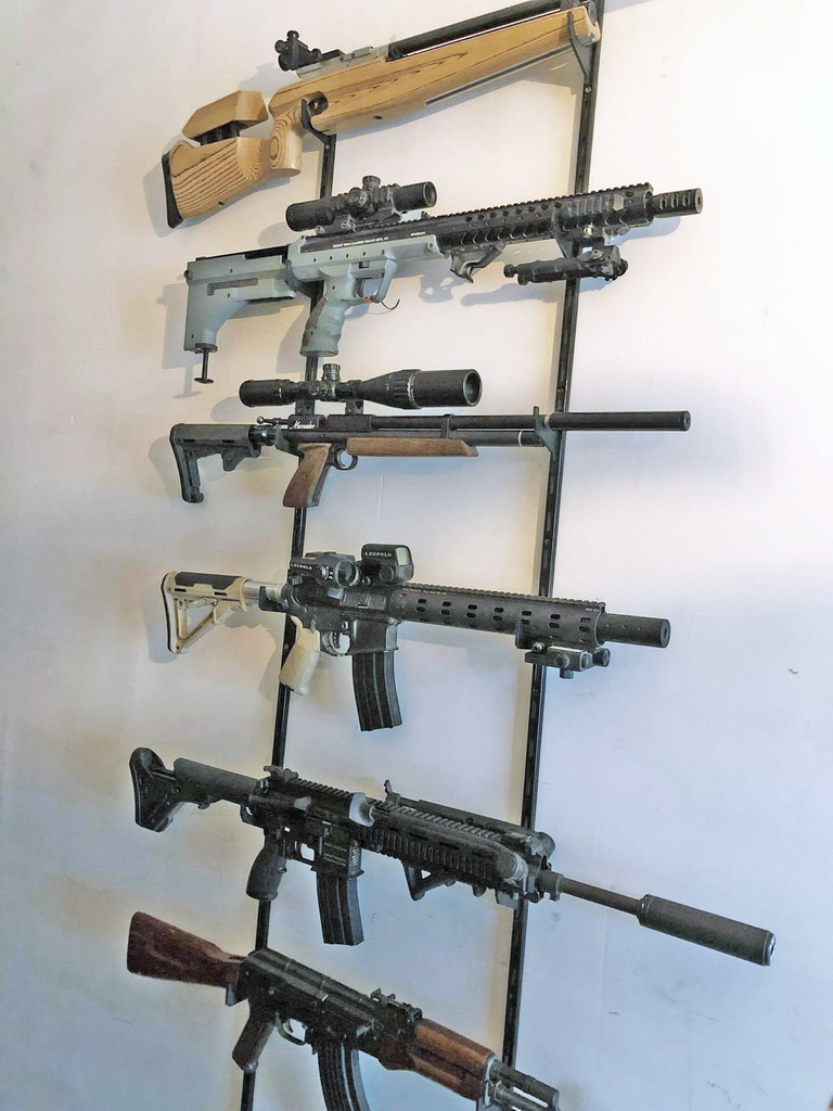 Airsoft Rifle Racks 🔫 F-Rail Gun mounting hooks for (airsoft) gunrack・Free 3D File for ・Cults