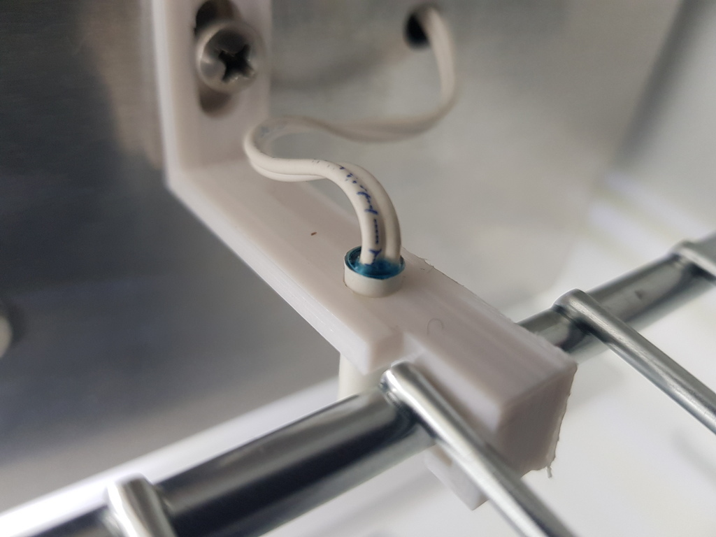 Free 3D file Dometic 10.5 XT Temperature sensor bracket Fridge Fridge 🚗