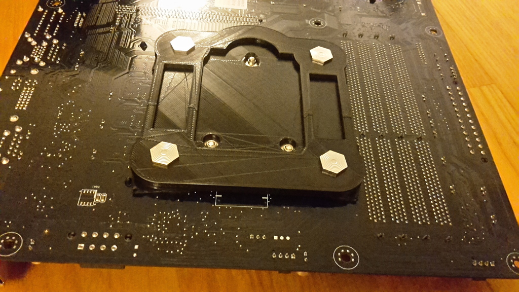 Free 3D file CPU fan mounting backplate 🖥️ ・3D printing model to