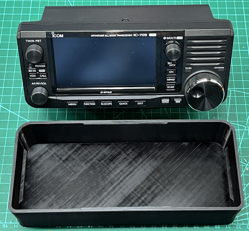 🥔 Icom IC-705 Cover and Stand・Free 3D File for ・Cults