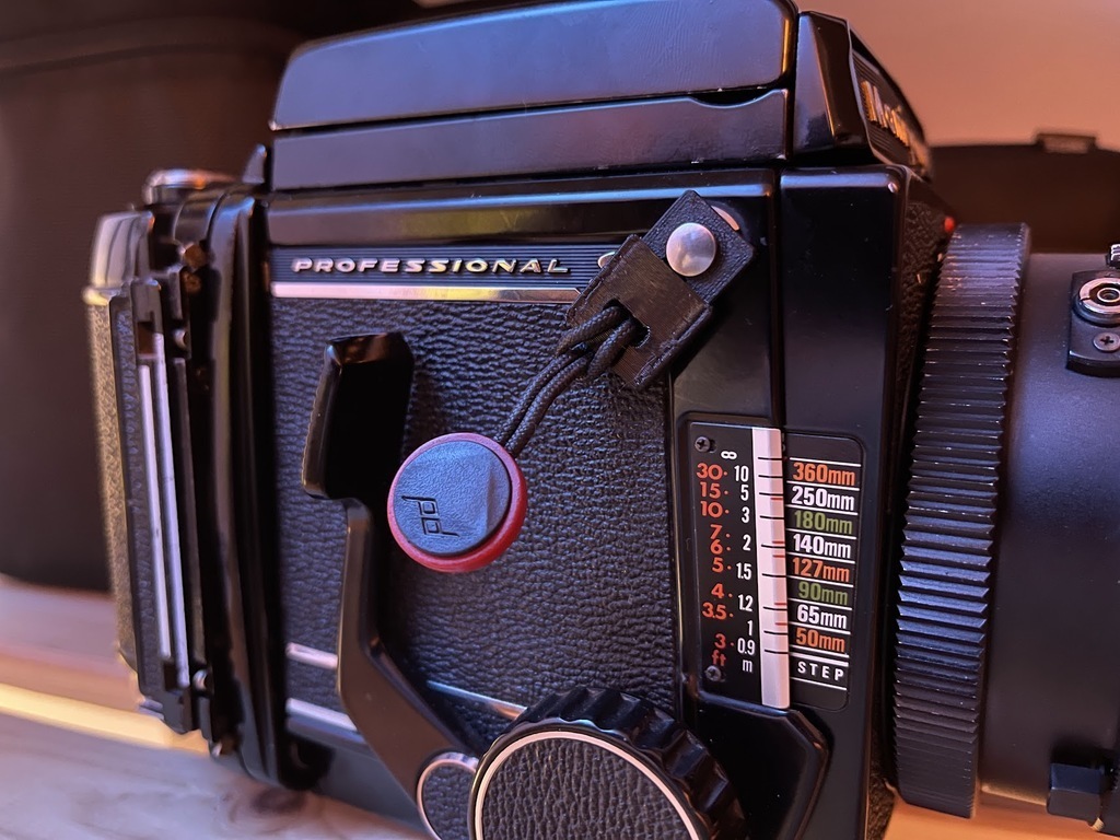 📷 Mamiya RB67 RZ67 Neck Strap to Peak Design・Free 3D File for
