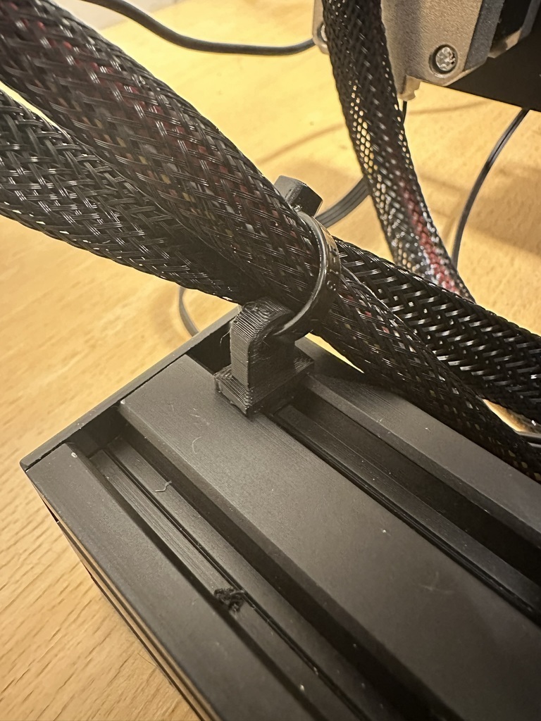 Free 3D file Creality Ender 3 v2 NEO T Nut Twist on 🔩・3D printable