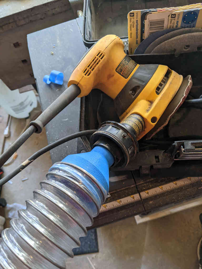 Free 3D file Dewalt Orbital Sander dust port adapter 🌬️・3D printing