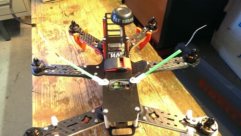 2014-05-18_21.03.11.jpg Soporte de antena