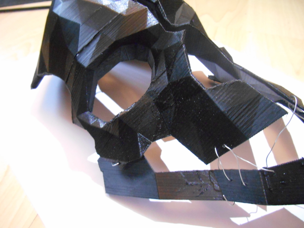 🤏 Corvo Mask for Small Print Beds・Free 3D File for ・Cults