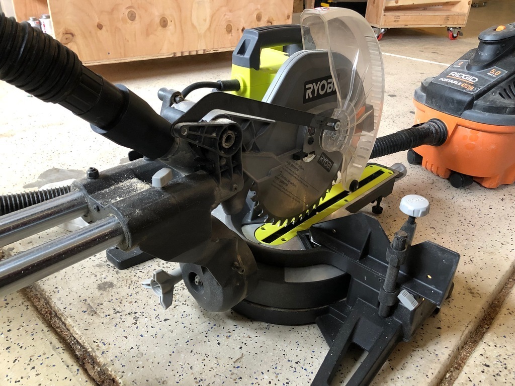 Free 3D file Ryobi Miter Saw Vacuum Adapter (TSS102L) 🪚・3D printing