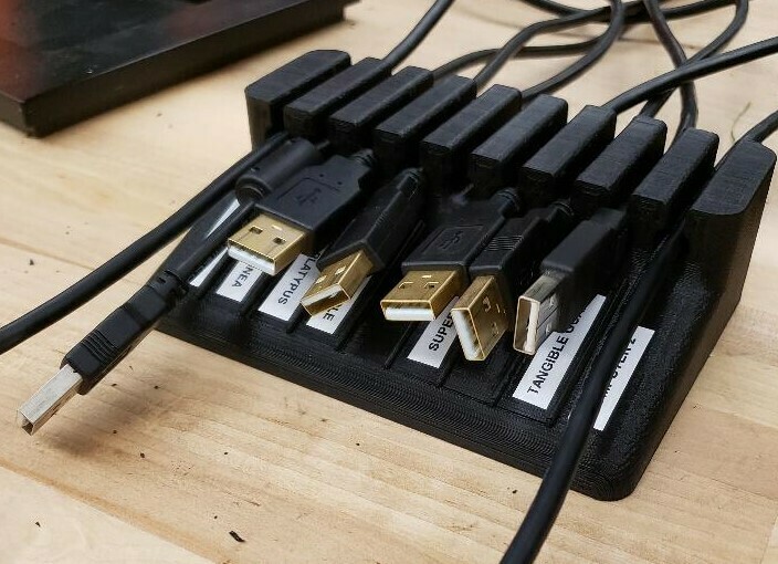🔌 Desktop Wire Organizer 9 Slot・Free 3D File for ・Cults