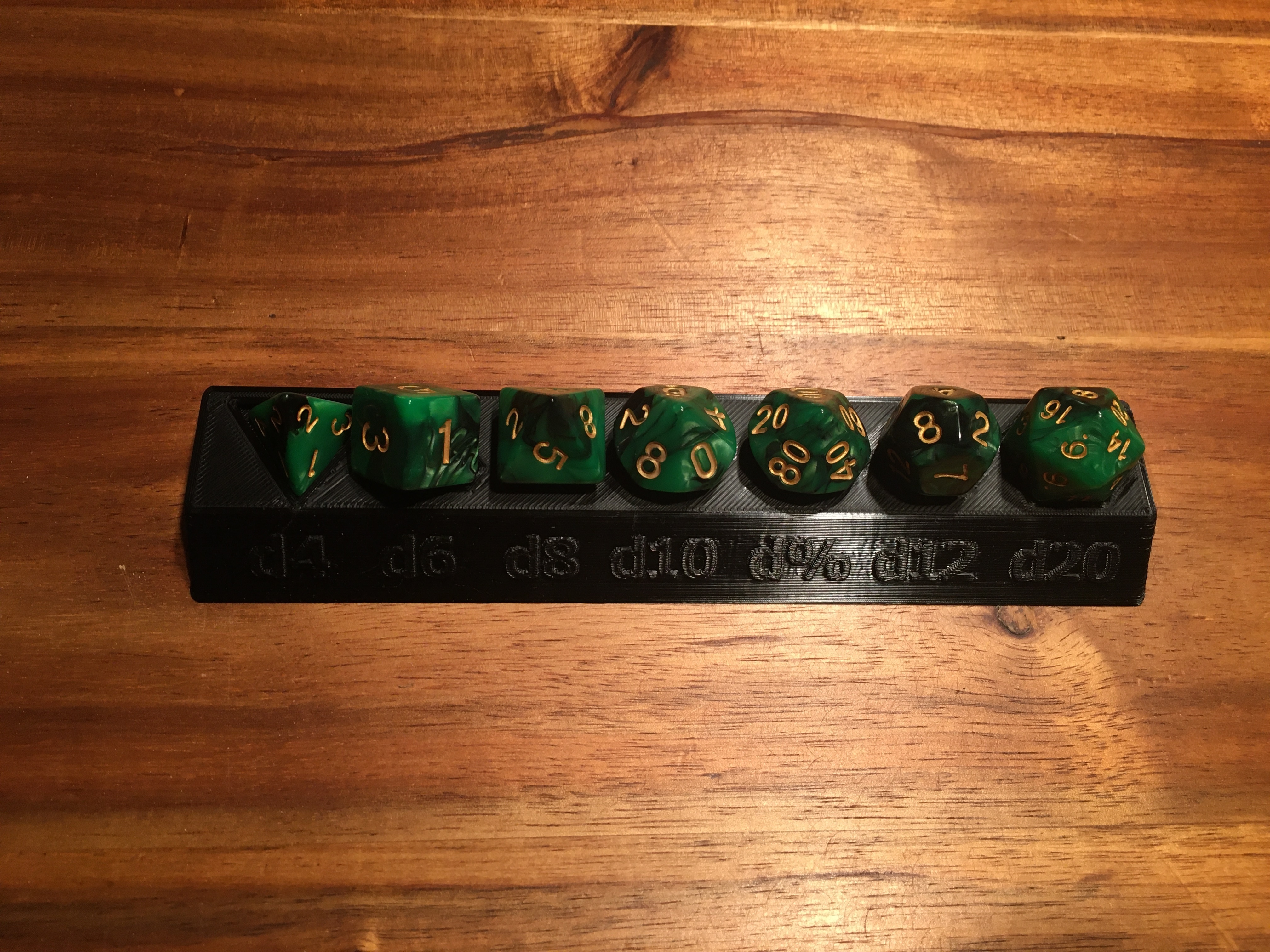 🎲 DnD dice stand・Free 3D File for ・Cults