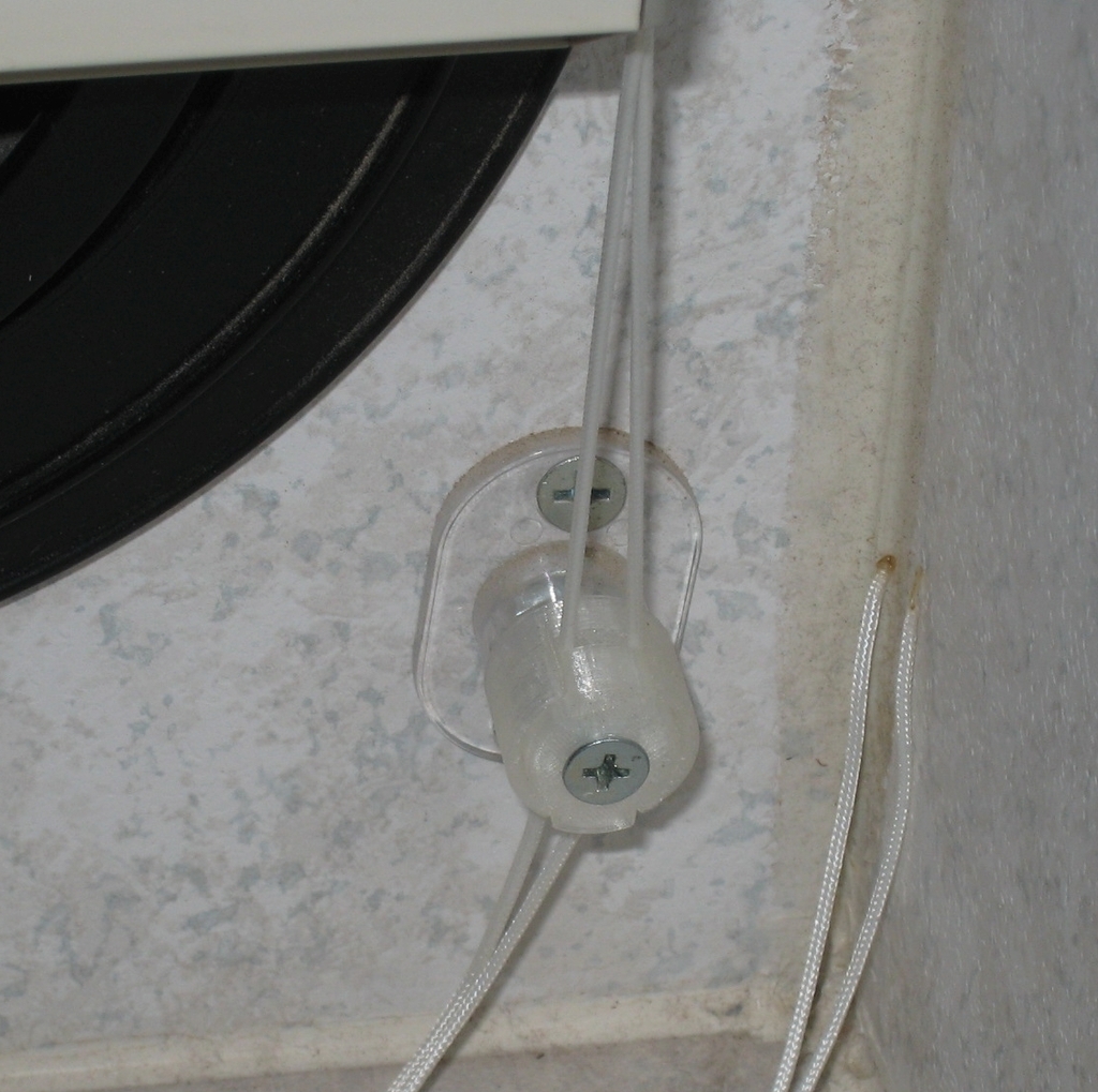 Free 3D file RV Day / Night Shade String Tensioner 🚐 ・Template to