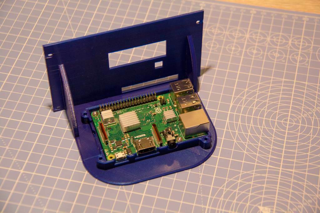 Fichier 3D gratuit Anet A6 - Capot arrière LCD + montage Raspberry Pi 🧞 ...