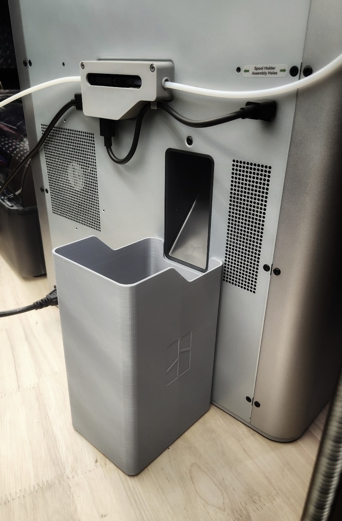 Free 3D file Filament waste bin for Bambu Lab X1 and X1Carbon 🪢