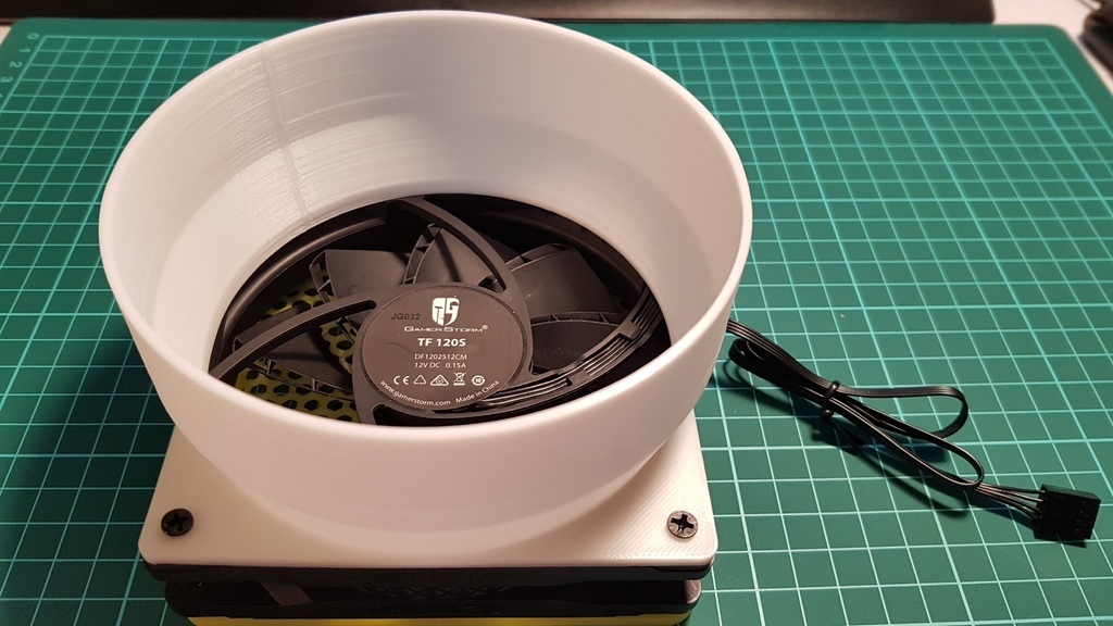 Бесплатный 3D файл Большой 120-миллиметровый вентилятор для ПК 🧑‍🔧 ...