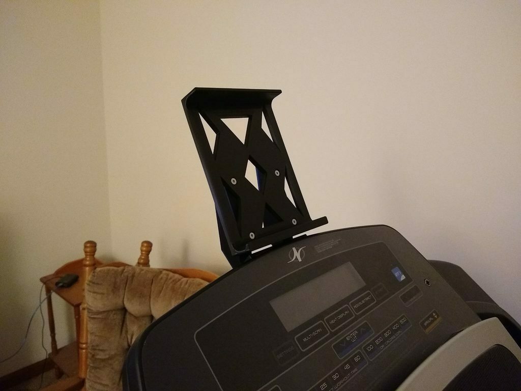 Free 3D file Nordictrack T6.7S Treadmill Tablet Holder 📱 ・Template to