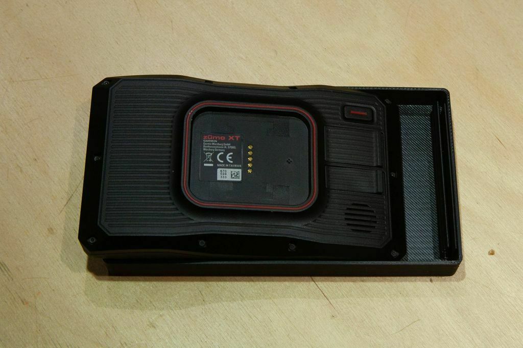 Free 3D file Garmin Zumo XT Screen Cover 👽・Object to download and to 3D