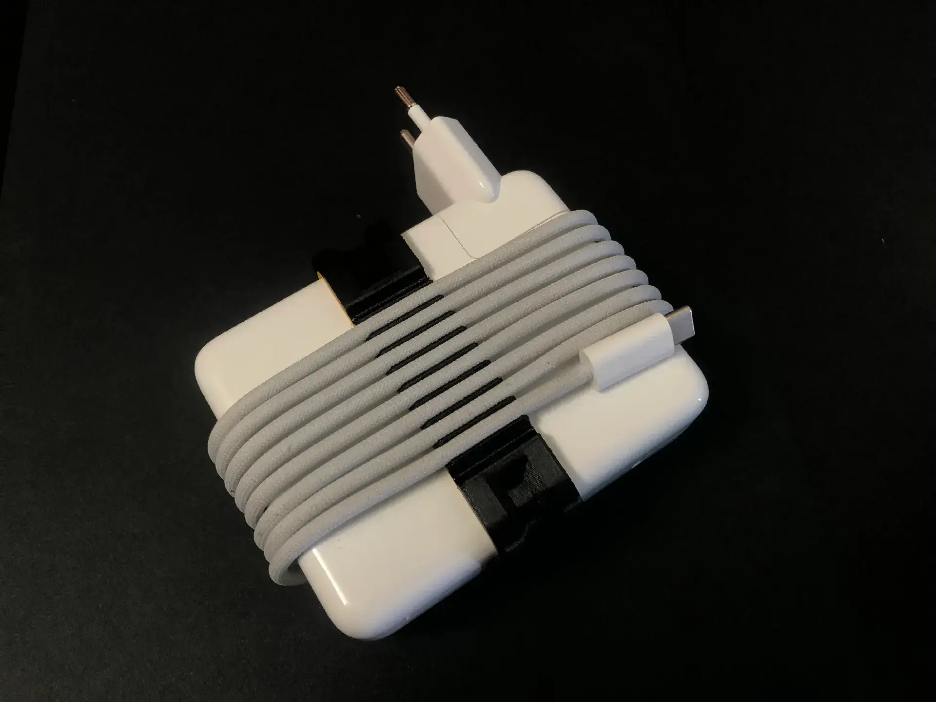 💻 MacBook Pro Cable Organizer: Keep Your Charger Neat and Tangle