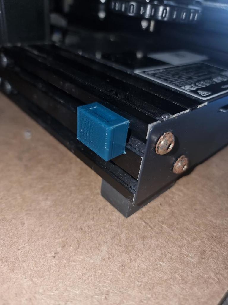 💾 USB Holder For V Slot・Free 3D File for ・Cults